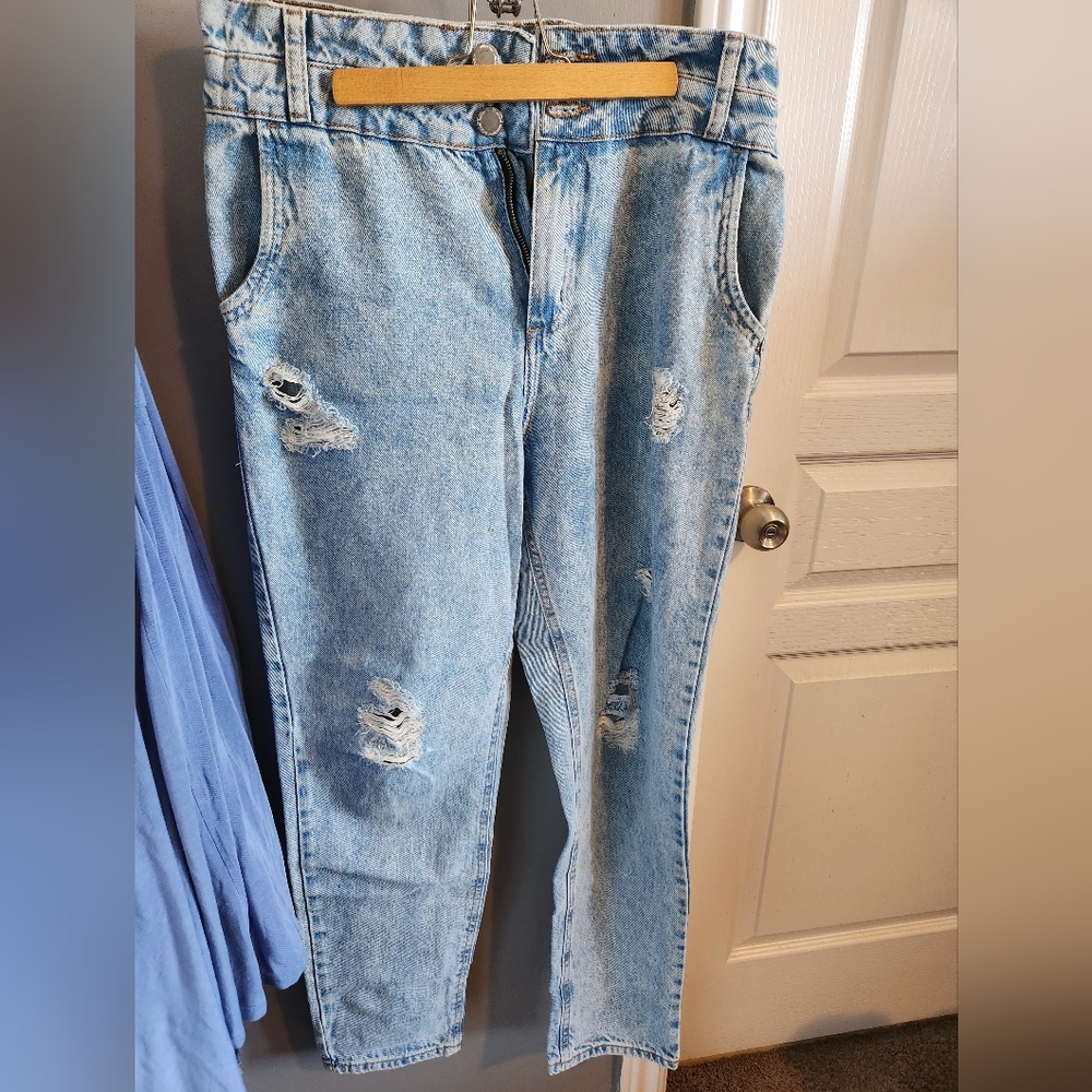 Distressed Light Blue Jeans